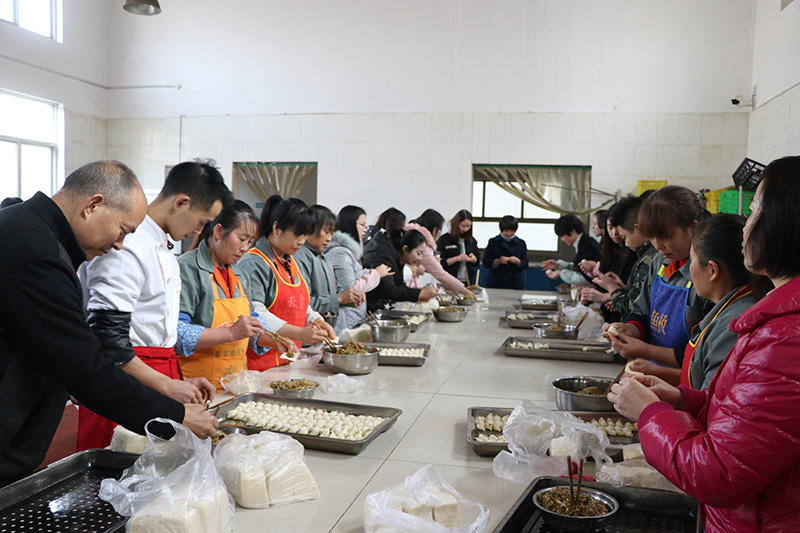 冬至餃子碗，陽晨人心暖